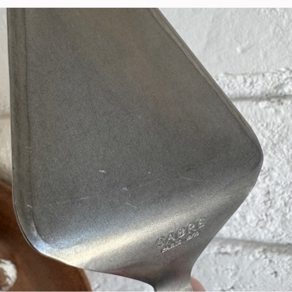 Sabre Bistrot Tart slicer in Vintage Teak - Picture 4 of 4